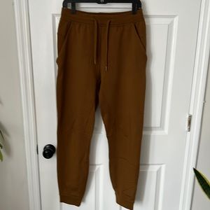 Lululemon joggers size M